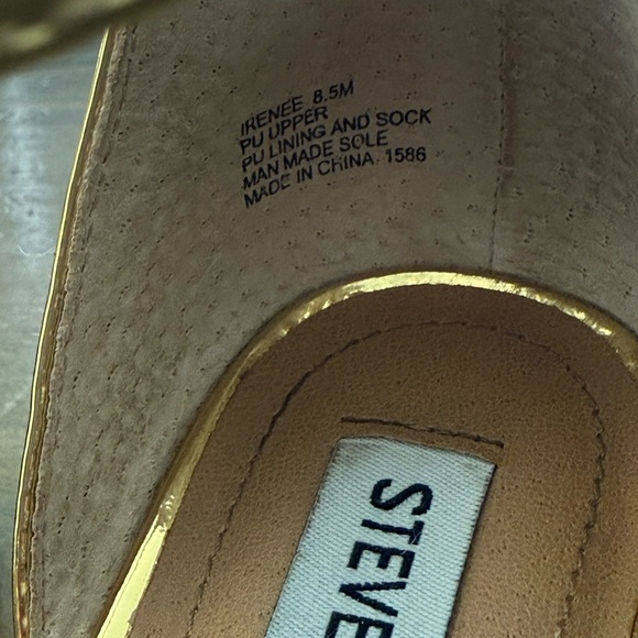 Steve Madden Gold 2 inch Block Heels, size 8.5 - Picture 6 of 6
